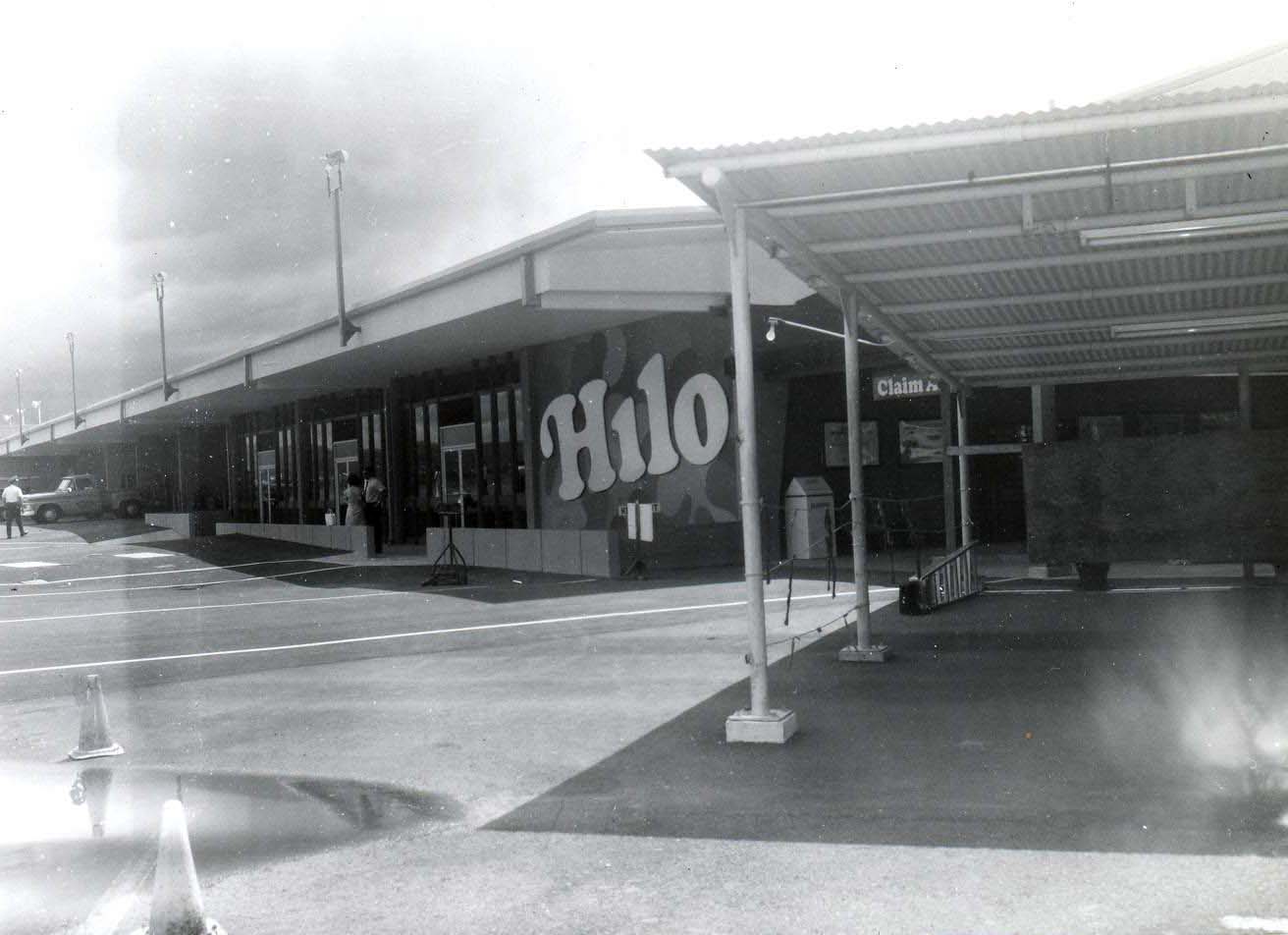 Hilo Airport Images of Old Hawaiʻi